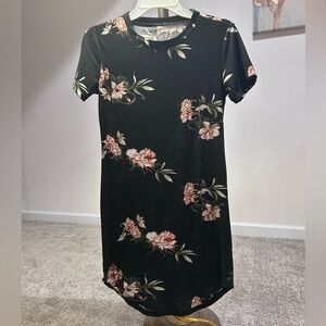 Rue21 Floral T-Shirt Dress